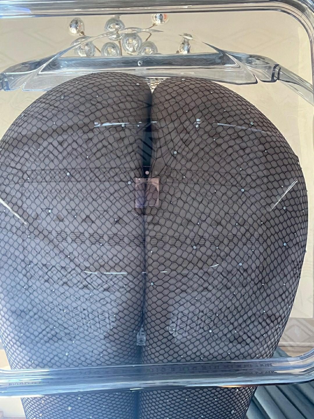 120斤的小王同学 – 黑丝渔网【17P】